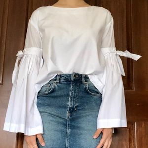 Free People Trumpet Sleeve Blouse- Size XS (EUC)